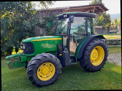 John Deere 5515