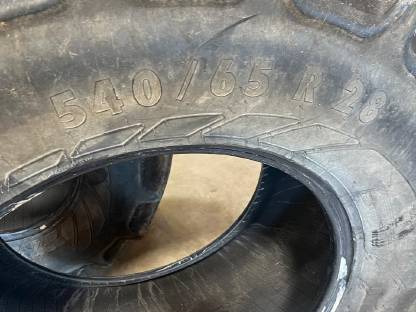 Bild 2:Mitas Traktorreifen