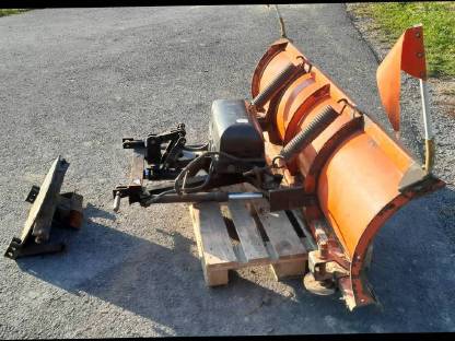 Bild 3:PKW Schneepflug