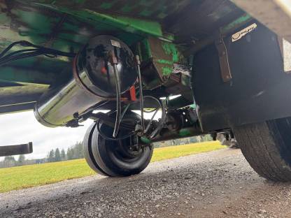 Bild 6:3-Achs-Tieflader Plattformanhänger