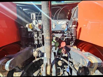 Bild 4:Kubota M7151 Standard Traktor