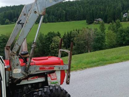 Bild 4:Lindner 1600 A Turbo mit Frontlader