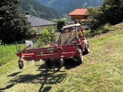 Bild 5:Verschiedenste land- und forstwirtschaftliche Tätigkeiten