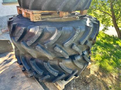520/85R38 (20.8-38) Kompletträder
