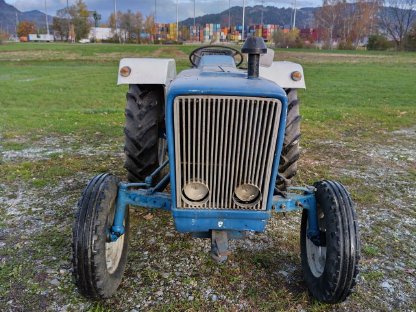 Bild 6:Traktor Ford 2000-8