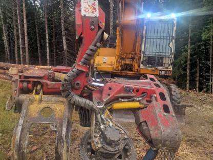 Bild 3:Hyundai Baggerprozessor mit Woody 50