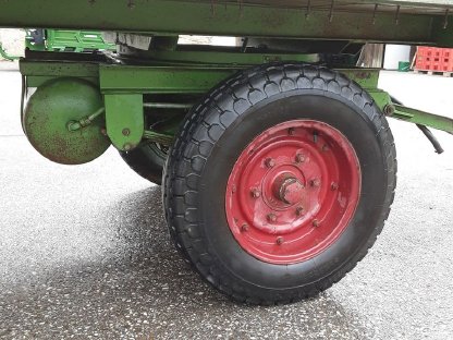 Bild 3:Anhänger 2-achsig