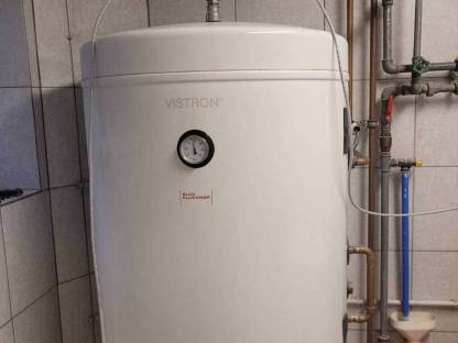 Bild 3:Warmwasser-Boiler Vistron