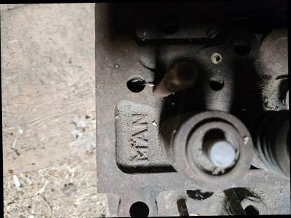 Bild 2:MAN Traktor Teile