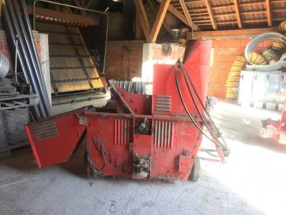 Bild 2:Silohäcksler Buchmann Express Exakt 2002