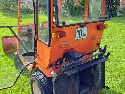 Bild 3:Rasentraktor Kubota G18