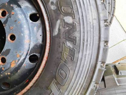 Bild 2:4x LKW Reifen mit Felgen 315/80 R 22,5