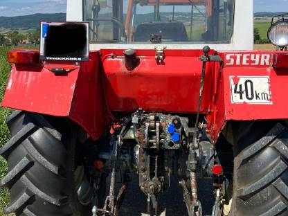 Bild 5:Steyr 8070, 40 km/h, vollhydraulischer Frontlader