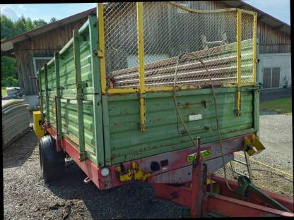 Bild 4:Miststreuer Weiss