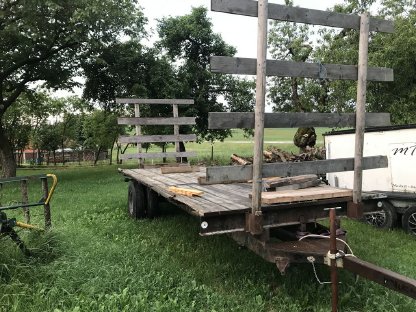 Bild 5:Ladewagen, Ballenanhänger