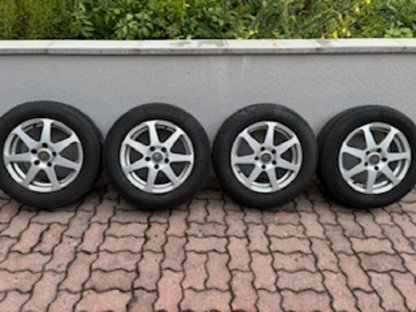 Verkaufe Alu Kompletträder Sommerreifen VW Passat