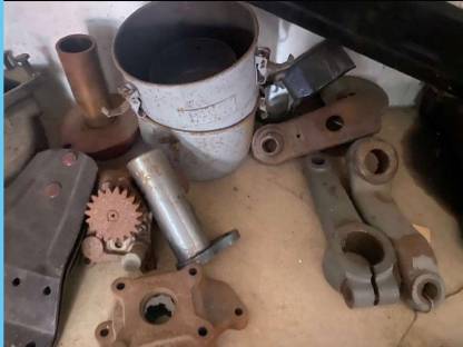 Bild 7:Massey Ferguson Teile