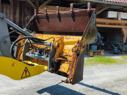 Bild 5:Kramer Kippschaufel