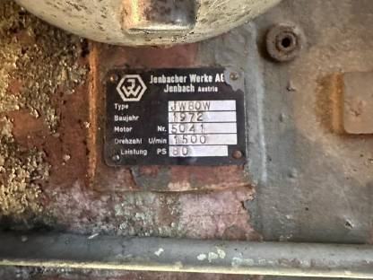 Bild 5:Notstromaggregat Jenbacher JW80W