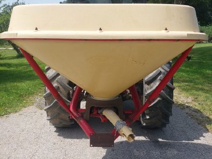 Bild 2:Vicon PS603 Pendelstreuer Düngerstreuer