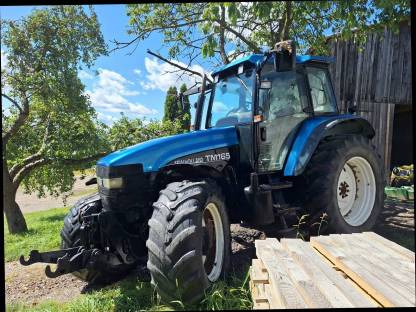 Bild 3:Traktor New Holland TM115