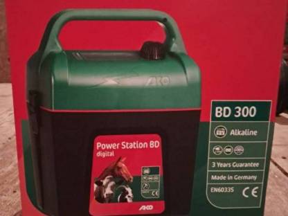 Weidezaungerät + 2 Batterien BD 300