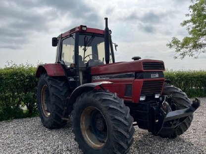 Case 1255 XL Traktor
