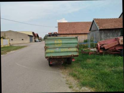 Bild 2:Traktor Anhänger
