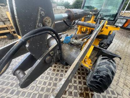 Bild 9:Radlader Volvo L 25 B