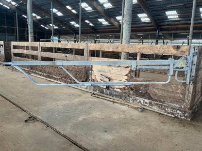 Bild 3:Teleskop-Hubschranke