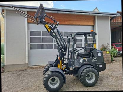 Landward Hoflader Hoftrac