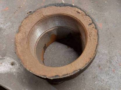 Bild 2:Neuer Gewindeanschluss Stutzen