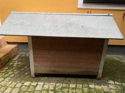 Bild 3:Hundehütte