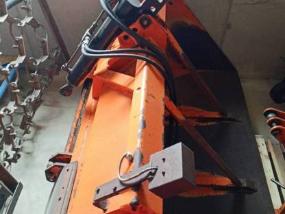 Bild 3:Splittstreuer