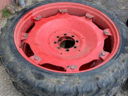 Bild 7:Pflegebereifung verstellbar