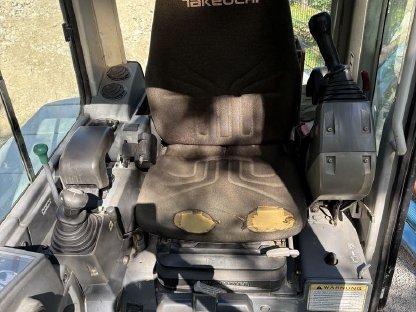 Bild 9:Takeuchi TB228