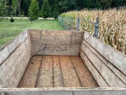 Bild 3:Traktor Anhänger