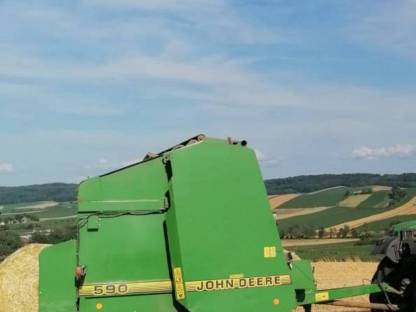 John Deere Rundballenpresse 590