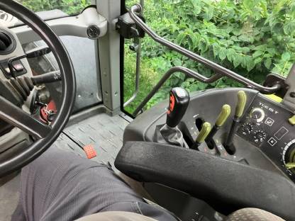 Bild 8:Traktor Claas Ares 557, 110 PS