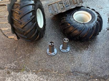 Bild 2:Breitreifen, Zwillingsreifen, Zusatzgitterräder