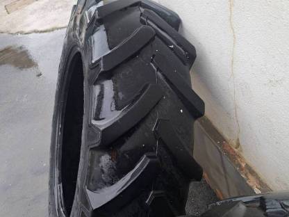 Bild 2:Traktorreifen