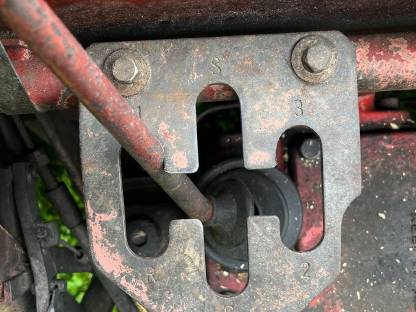 Bild 7:AEBI TP 20 mit Ladewagen und Jauchefass