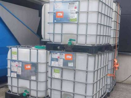 Bild 2:IBC Container 1.000 l Kunststoffpalette