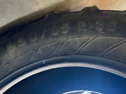 Bild 6:Mitas Traktorreifen