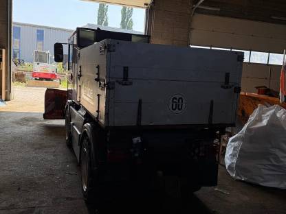 Bild 4:Hansa APZ 1003 Geräteträger