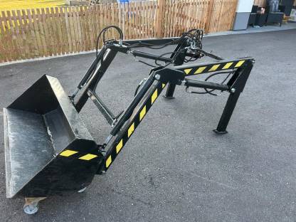 Frontlader für Kleintraktor