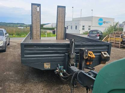 Bild 9:Tieflader-Anhänger Blumenröhr