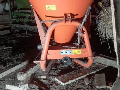 Bild 4:Diverse Landmaschinen zu verkaufen