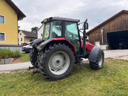 Bild 4:Massey Ferguson 6255