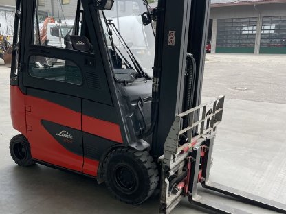 Bild 4:Linde E25H-01 Stapler